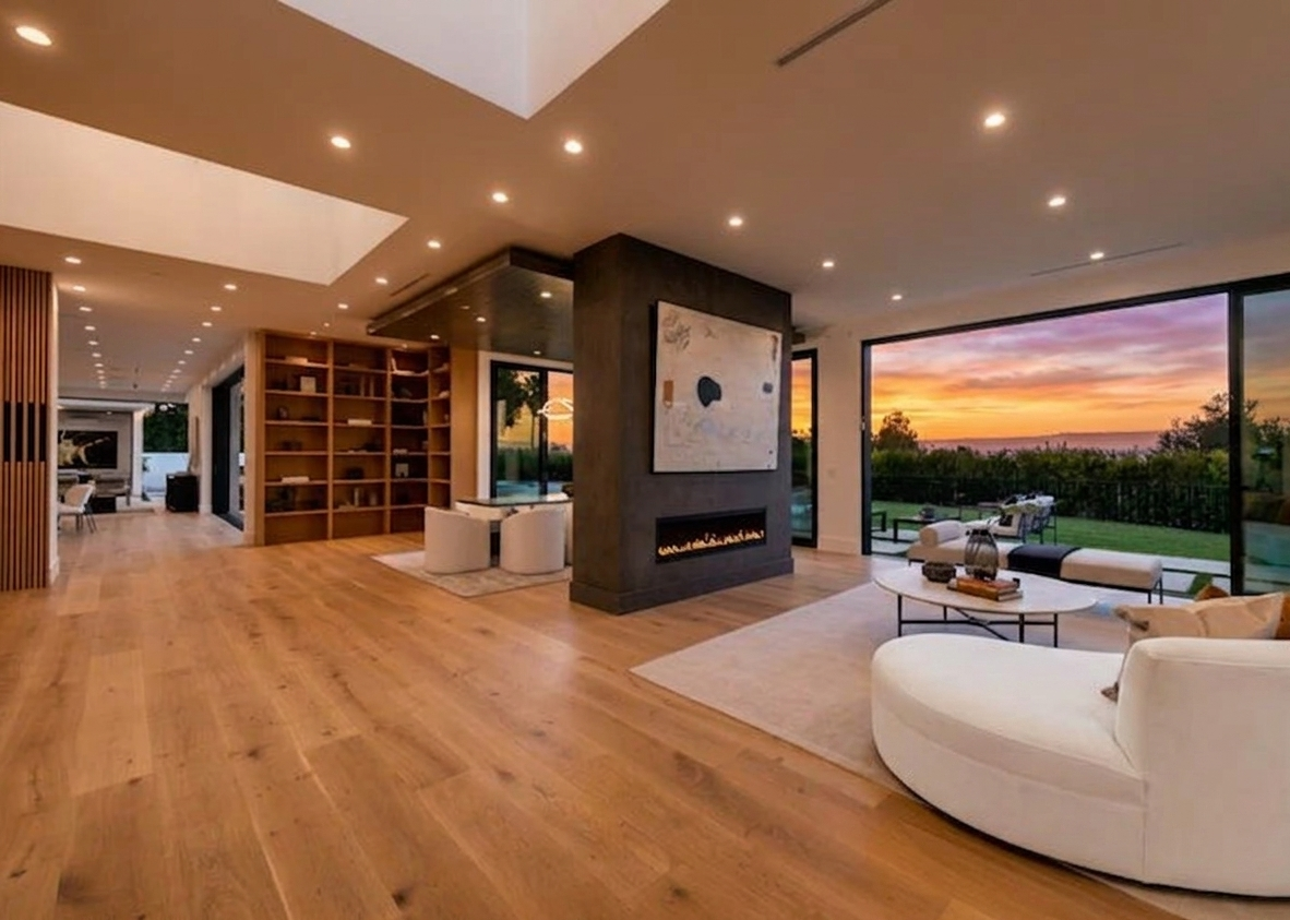 Finished engineered wood flooring project in Houston by J&L Luxury Flooring Houston